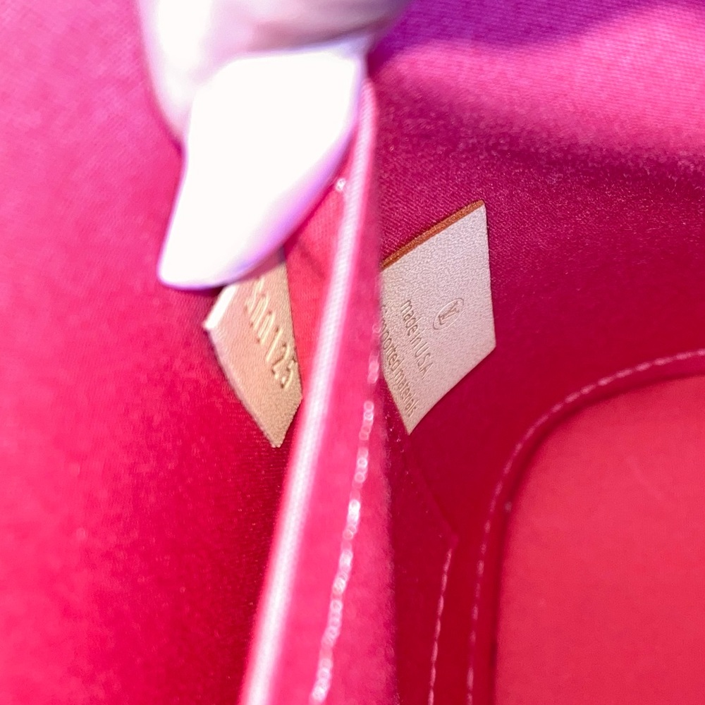 ✨💗Louis Vuitton💗✨ Vernis Alma PM Rose Litchi MINT CONDITION - Picture 15 of 17